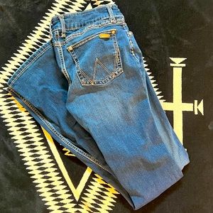 Size 9/10 wrangler jeans. Bootcut 36 inseam